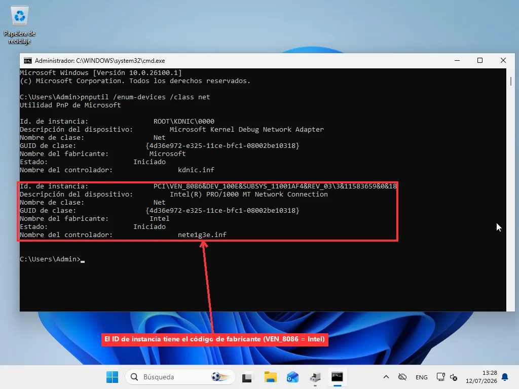 Símbolo del sistema ejecutando pnputil /enum-devices /class net, mostrando el Id. de instancia y el Nombre del fabricante de un adaptador de red