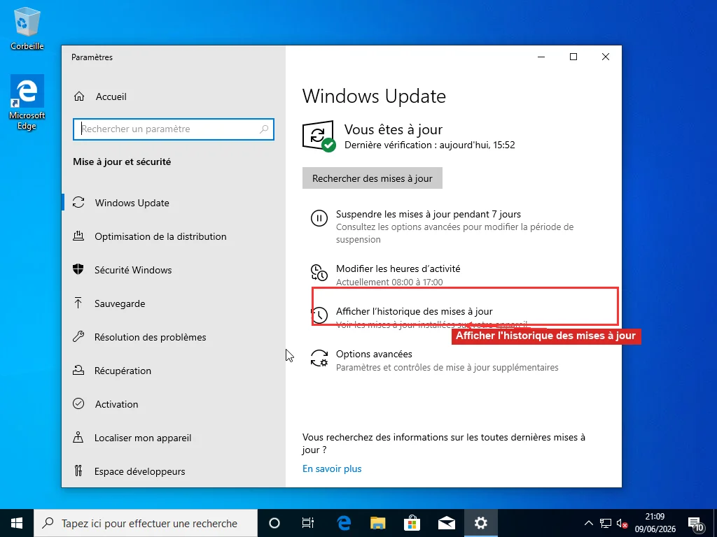 Page de paramètres Windows Update montrant le statut à jour avec l'option Afficher l'historique des mises à jour